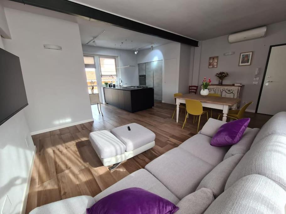 Cuore Di Alba Charming Apartment Eksteriør bilde